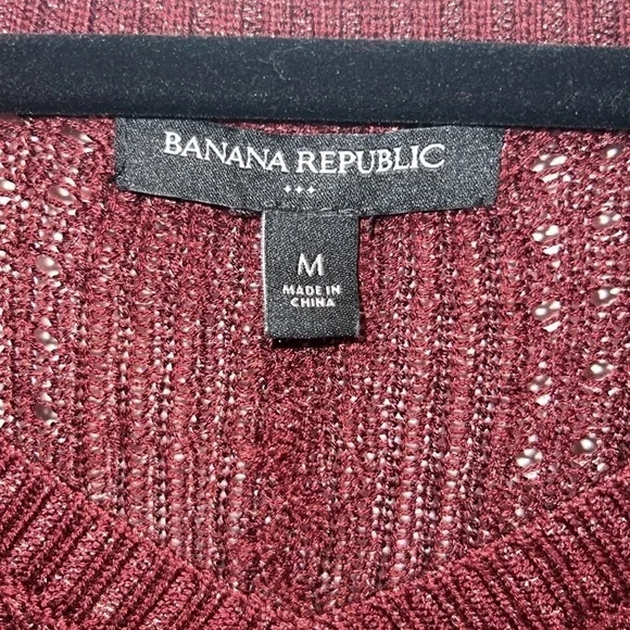 Banana republic sweater - size medium- maroon - Picture 4 of 8